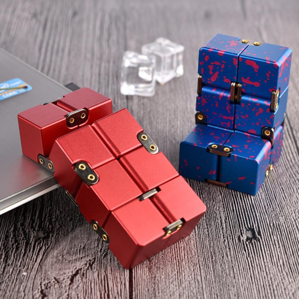 Infinite Rubik's Cube → Play Anywhere, Anytime for relieve stress